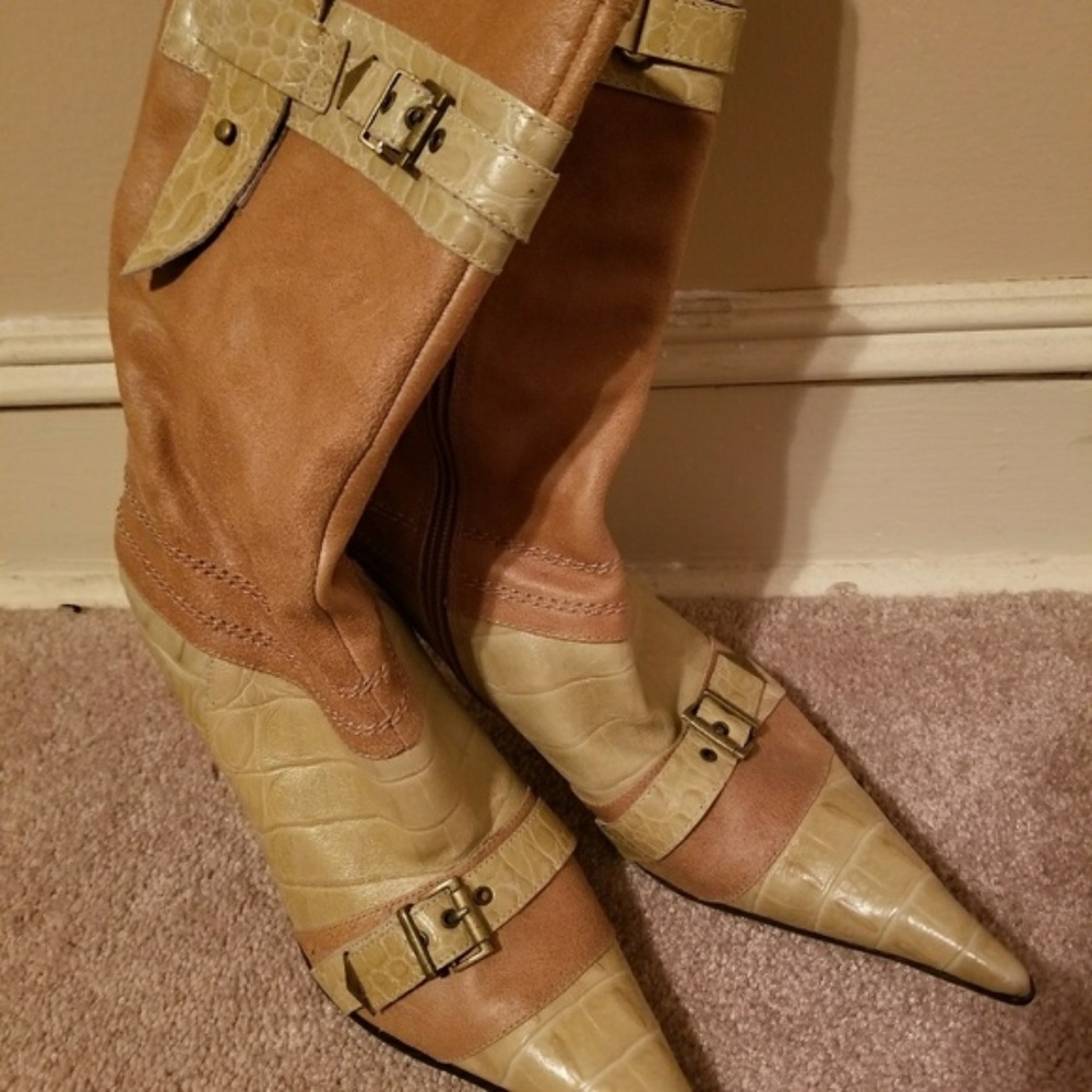 ALDO WOMEN'S BOOTS. NEVER WORN SIZE 9 US
